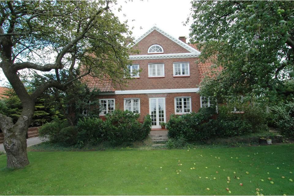 Aakirkeby Bed And Breakfast ภายนอก รูปภาพ