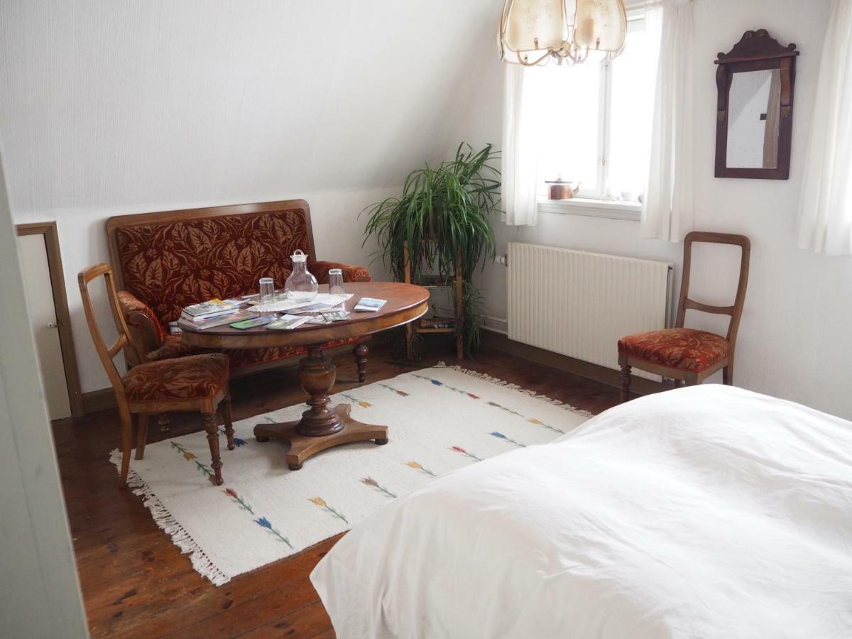 Aakirkeby Bed And Breakfast ภายนอก รูปภาพ