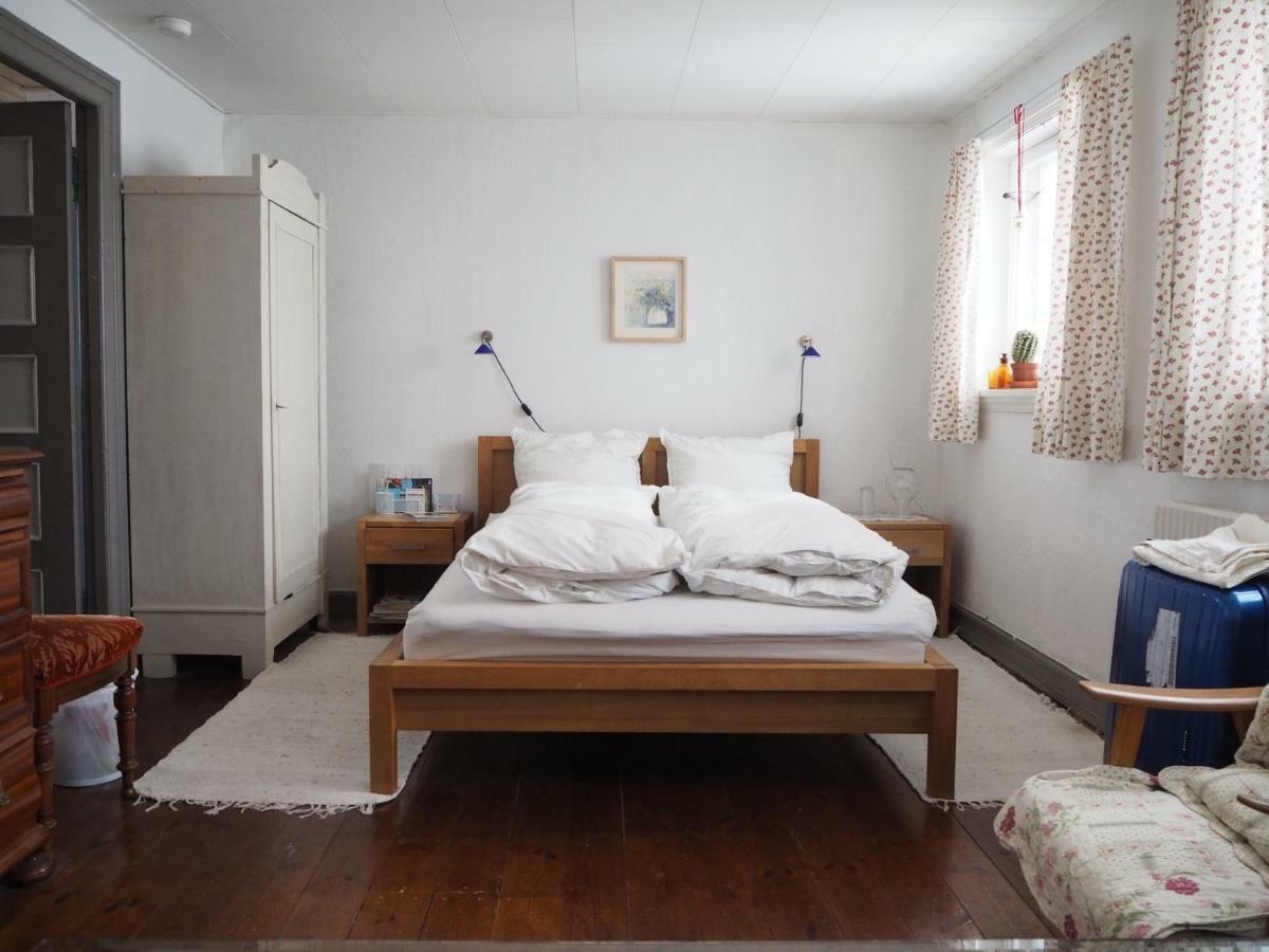 Aakirkeby Bed And Breakfast ภายนอก รูปภาพ